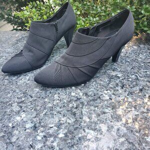 Impo ankle bootie, pleated black fabric, ladies size 9 1/2 heels